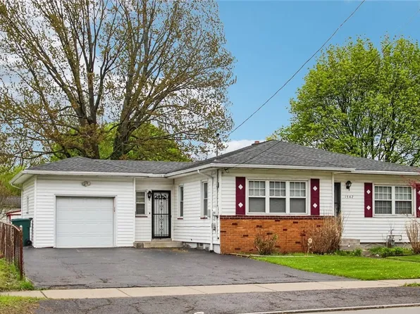 1542 N Goodman St, Rochester, NY 14609