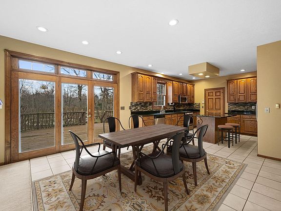 4th image of 53124 Cobus Oaks Dr