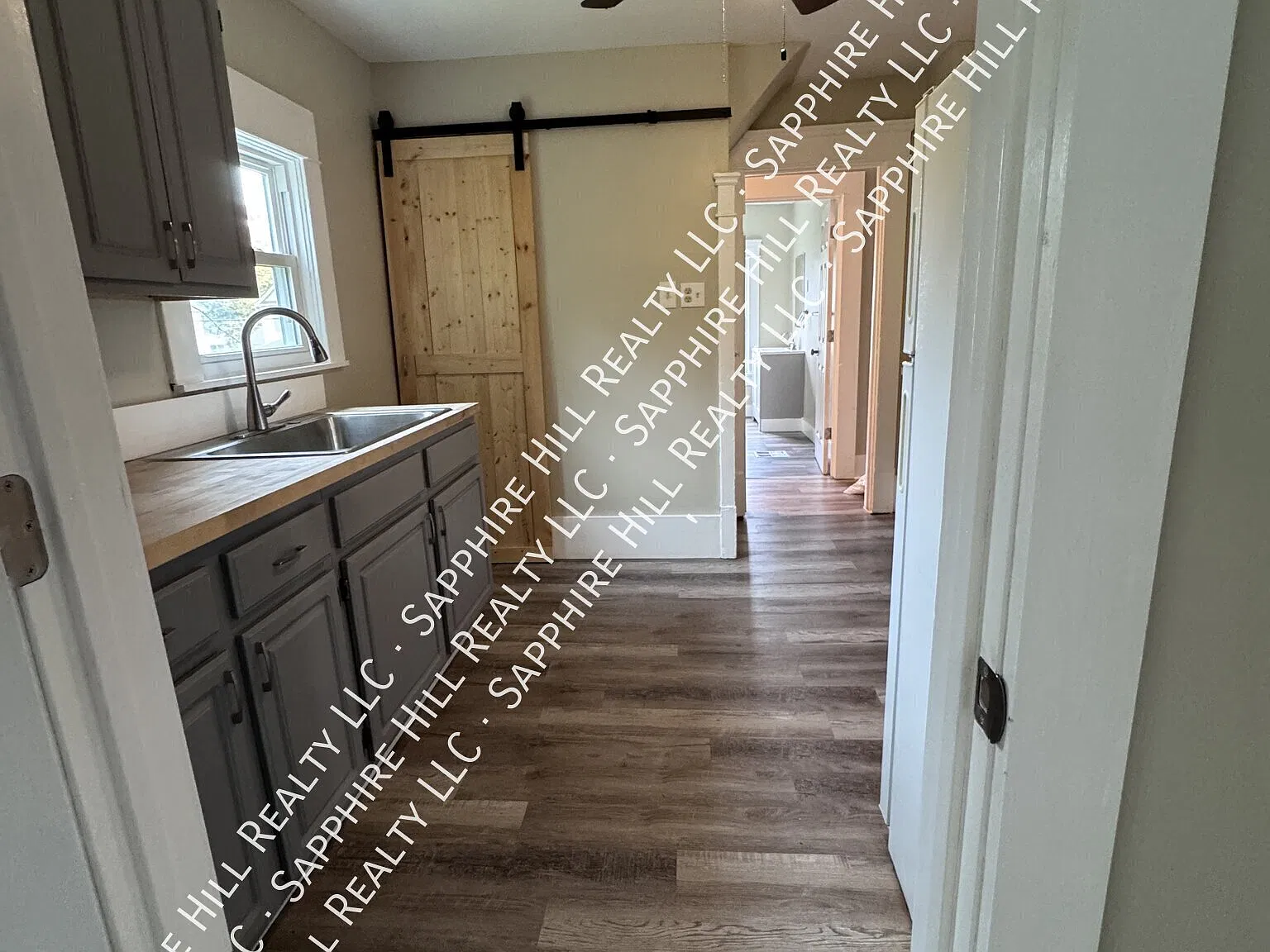 3 bed, $1,400 — Photo 3
