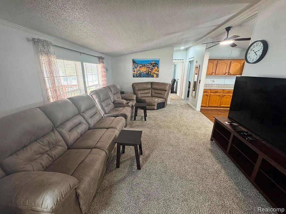 1st image of 46 Bellwood Dr