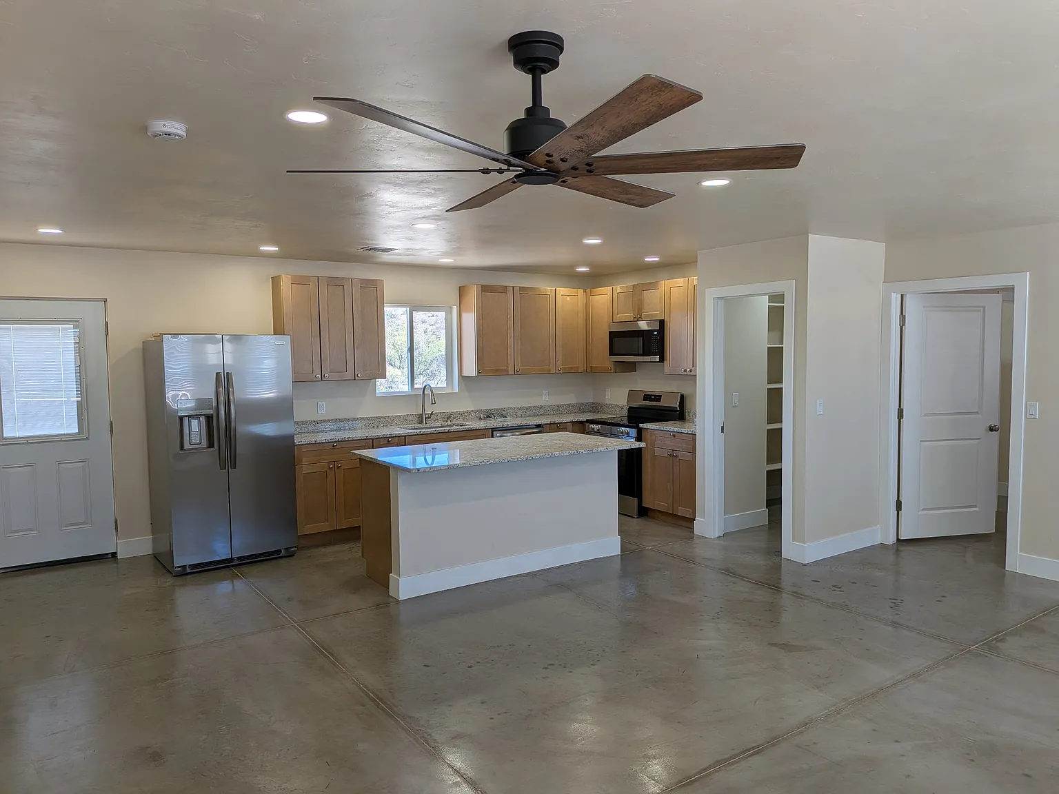 2 bed, 1200 sqft, $1,650 — Photo 4