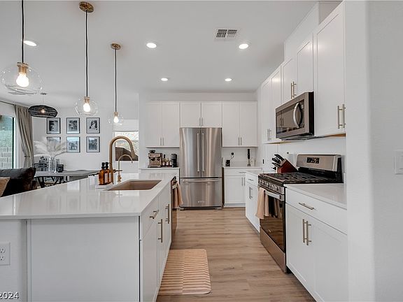 2nd image of 7693 Mojave Wind Ave