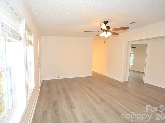 4th image of 5008 Forestmont Dr