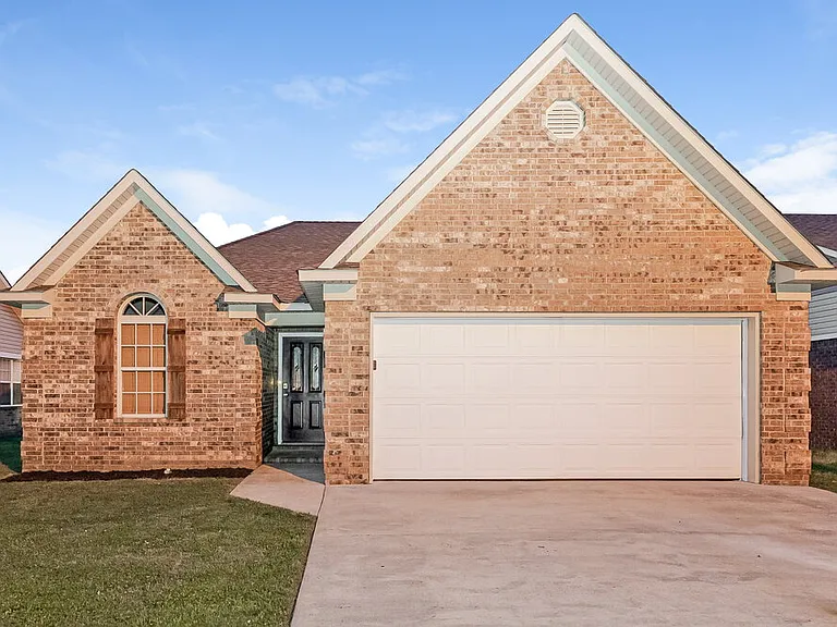 240 Brighton Village Loop — Photo 1