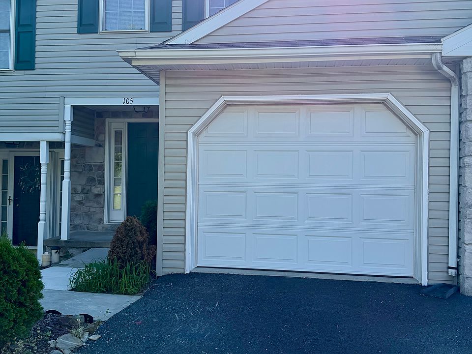 1st image of 105 Acorn Ln