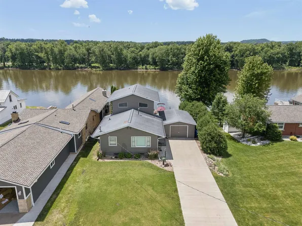 1600 Jack Oak Rd, Cassville, WI 53806
