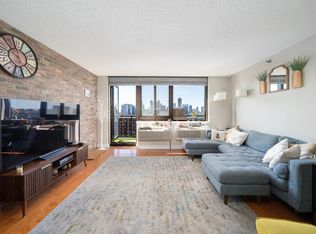 551 Observer Hwy APT 15J, Hoboken, NJ 07030