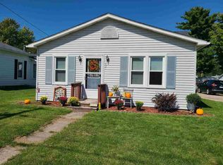 421 W 3rd St, Byron, IL 61010