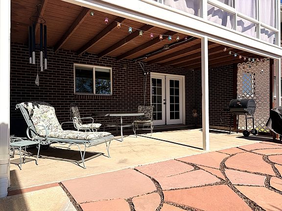 5th image of 8232 W 70th Pl