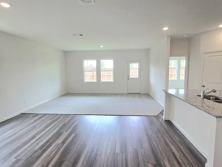 1238 Herring Dr — Photo 3