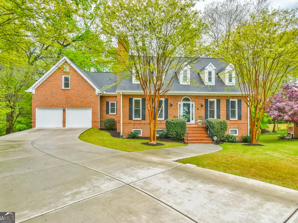 614 Fairway Ct, Marietta, GA 30068