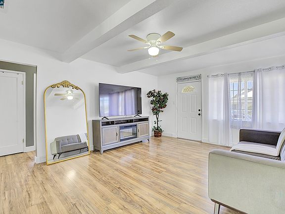 4th image of 149 Shore Rd