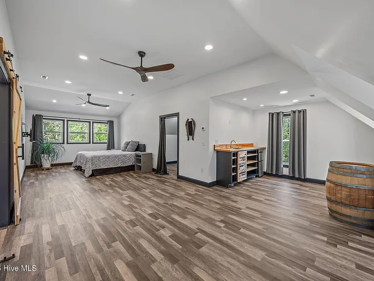 164 Bay View Dr — Photo 29