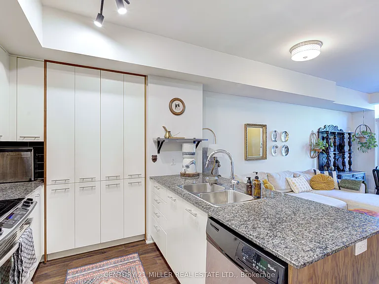 15 Valhalla Inn Rd #Townhouse 10 — Photo 12