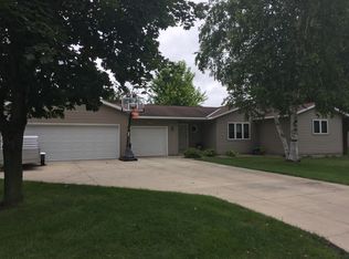 2409 21st Ave SW, Willmar, MN 56201