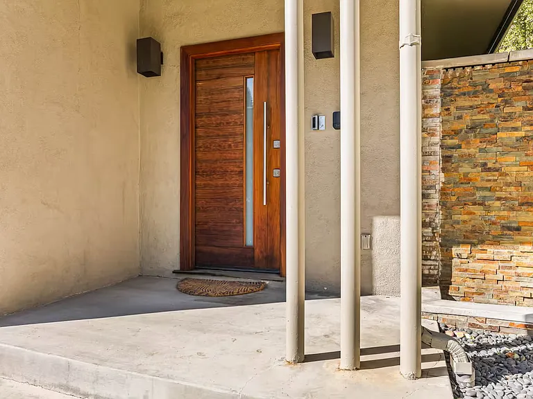 3795 Fredonia Dr — Photo 3