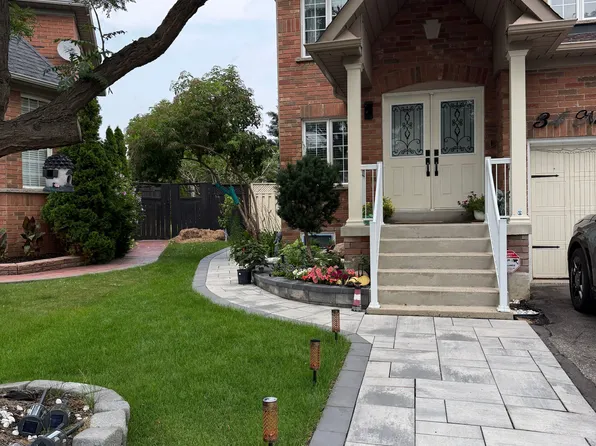 34 Nostalgia Ct #Basement, Brampton, ON L6X 5C6