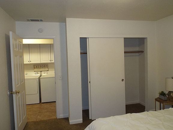 5th image of 303 Hickory St APT C