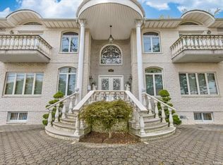 8910 158th Ave, Howard Beach, NY 11414