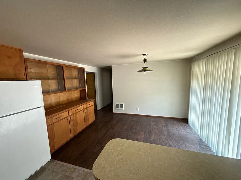 2435 City View St — Photo 8