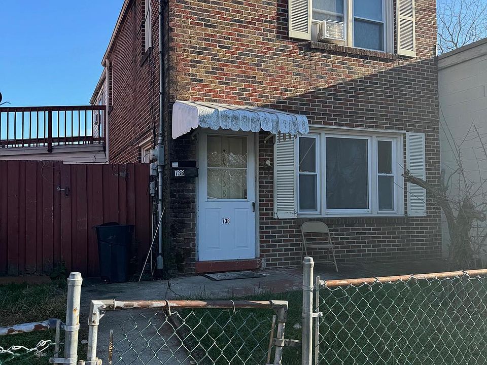 2nd image of 738 Poplar St