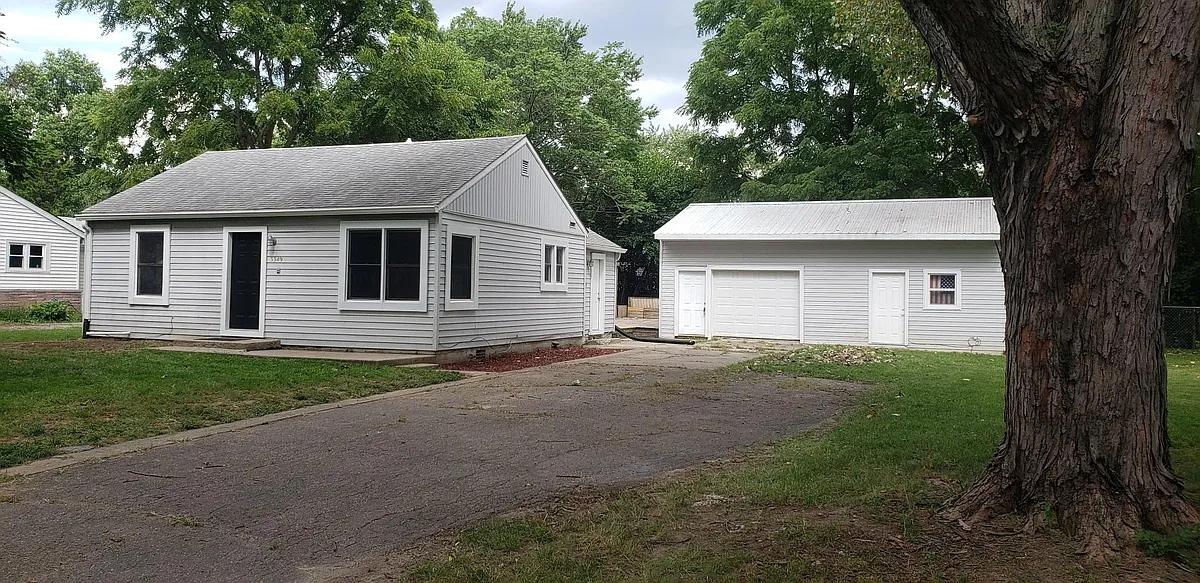 Building Photo - 3349 Olive St
