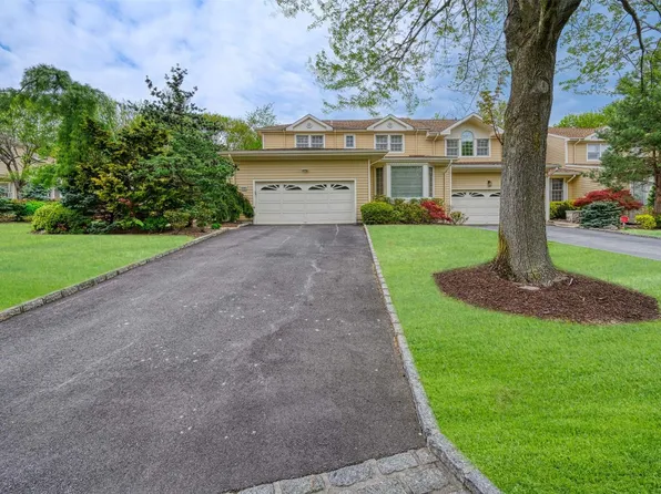 324 National Court #324, Roslyn, NY 11576