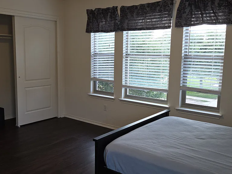 Second Floor - Room #4 with Full size bed