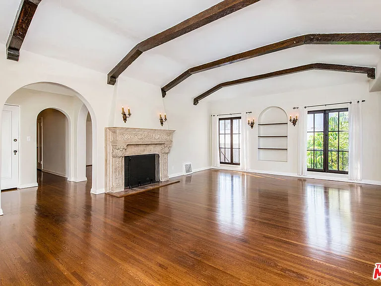 846 S Lucerne Blvd — Photo 2
