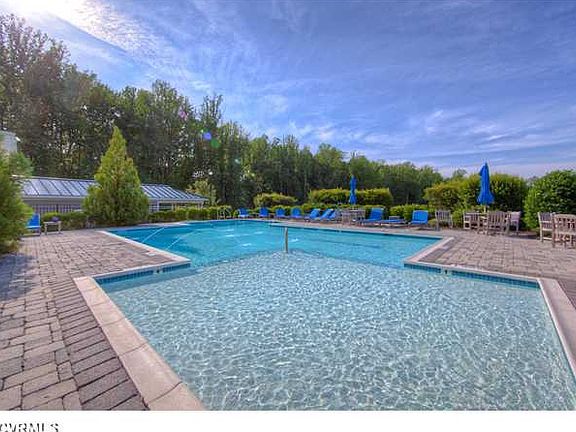 3rd image of 9413 Creek Summit Cir
