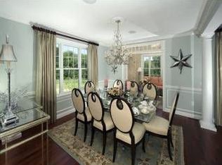 12 Boston St, Topsfield, MA 01983