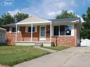 3817 Sunridge Dr, Flint, MI 48506