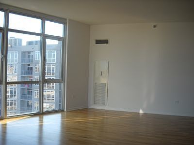 2nd image of 1134 W Granville Ave #1115