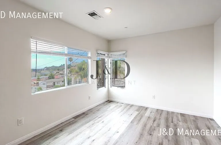 1134-1148 Fresno St — Photo 22
