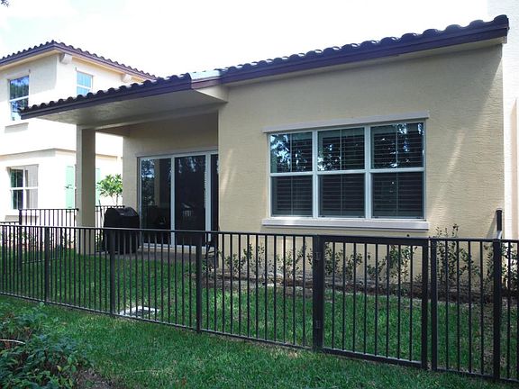 4th image of 4634 Mediterranean Cir