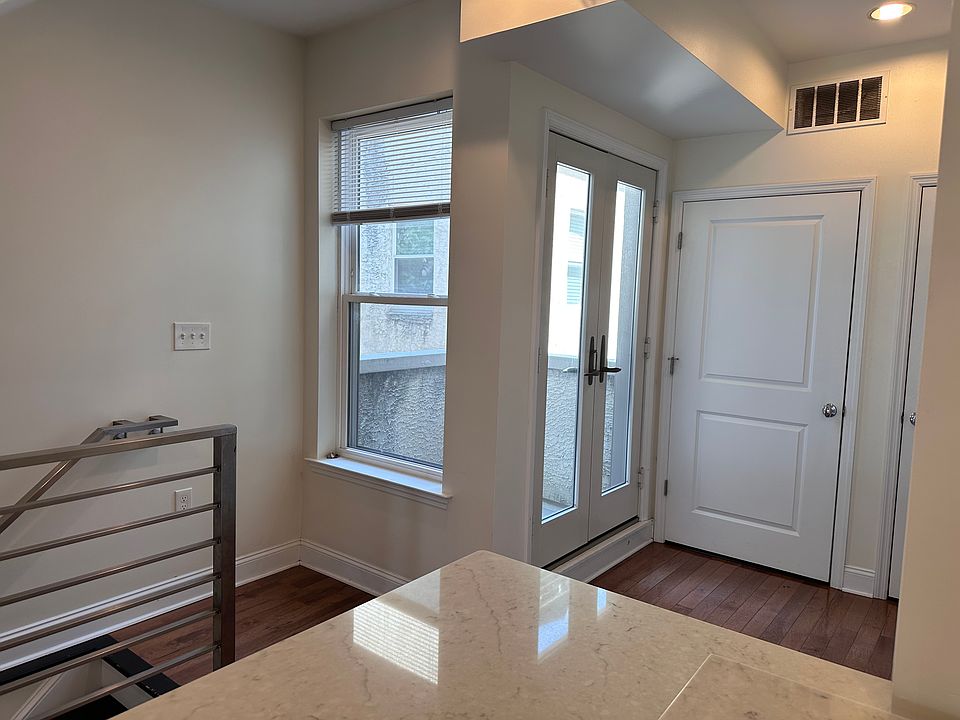 Rear balcony