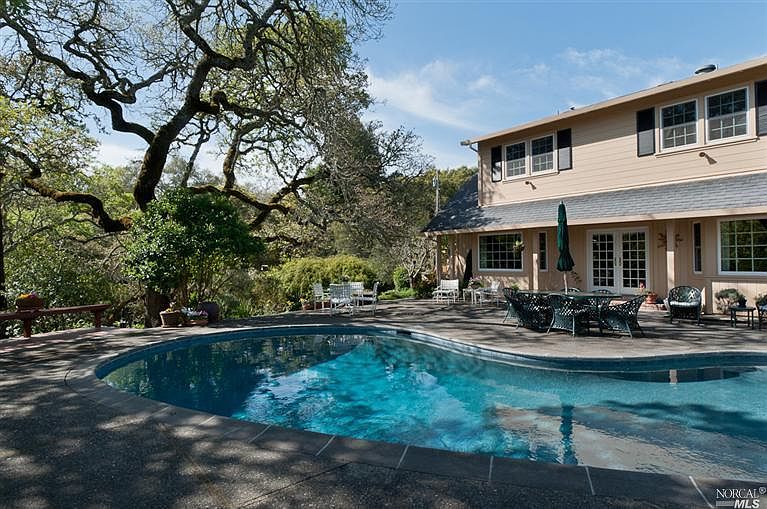 1st image of 1811 Katie Ln