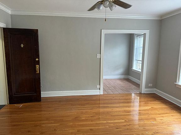 2nd image of 4024 N Ashland Ave APT 211
