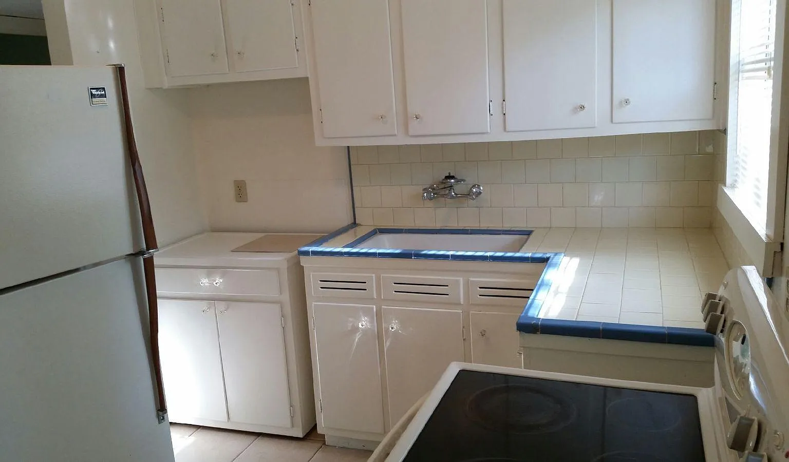 2 bed, 825 sqft, $995 — Photo 2