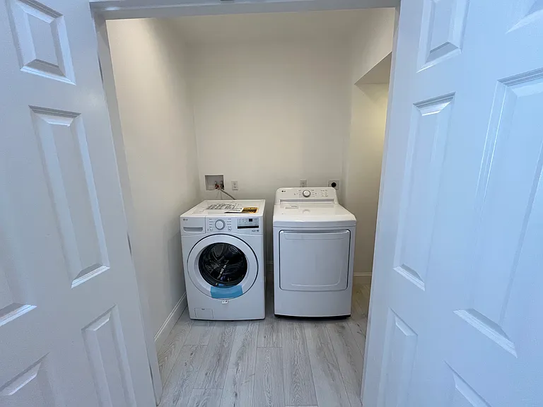 612 Main St #1 — Photo 9