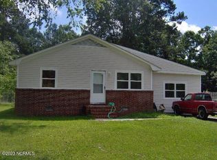 606 Dennis Rd, Jacksonville, NC 28546