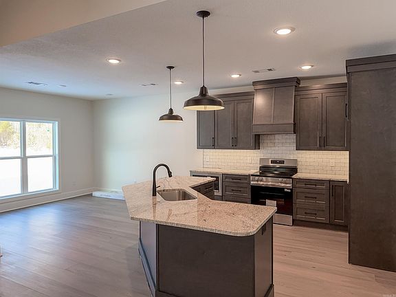 5th image of 550 Greene 756 Rd