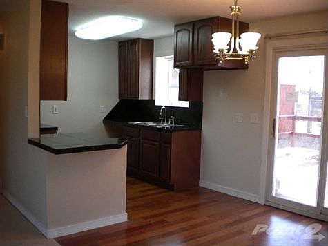 7915 Pennsylvania Street, 11-2009 005