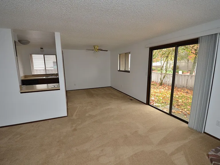 12300 SW Sussex St — Photo 18