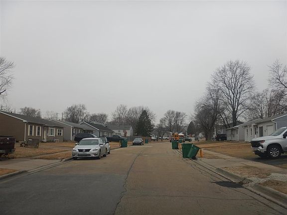 5th image of 235 Tallman Ave