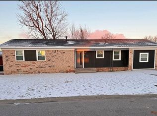917 S Santa Fe St, Mooreland, OK 73852