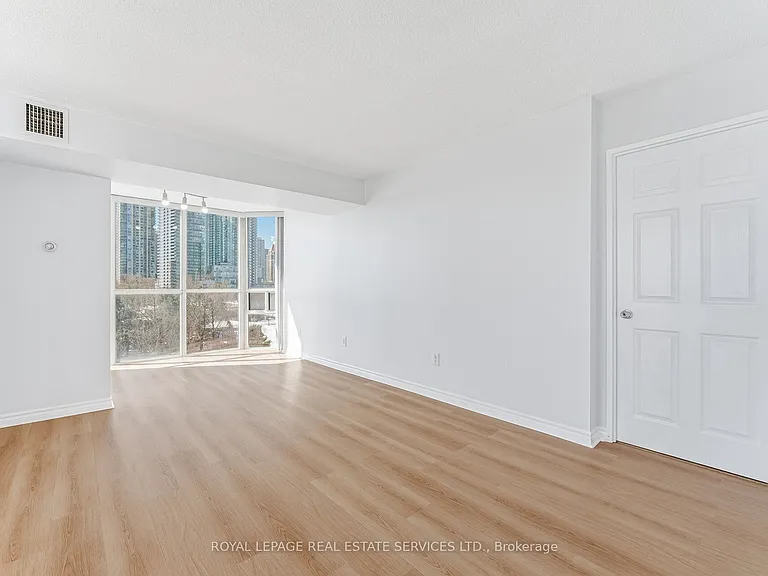 285 Enfield Pl #604 — Photo 19
