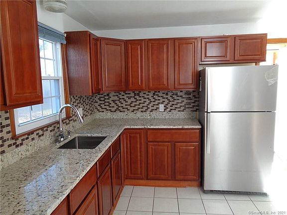 3rd image of 27 Cloverhill Ave