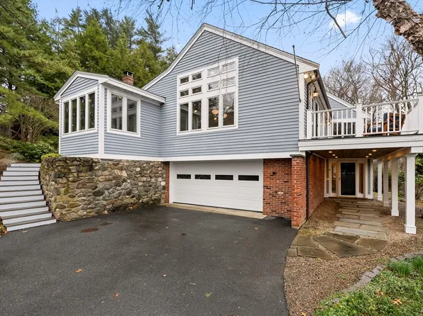 16 Burnham Rd, Wenham, MA 01984