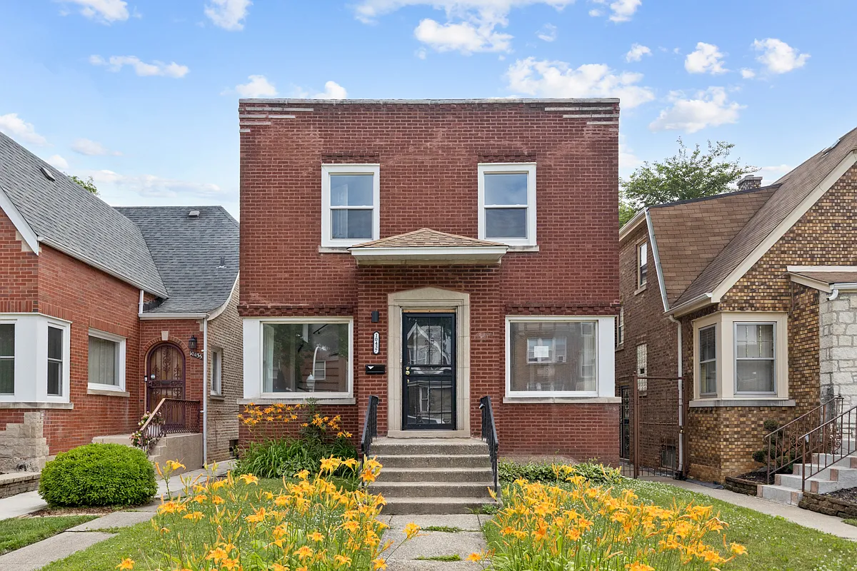 10437 S Eberhart Ave photo 1